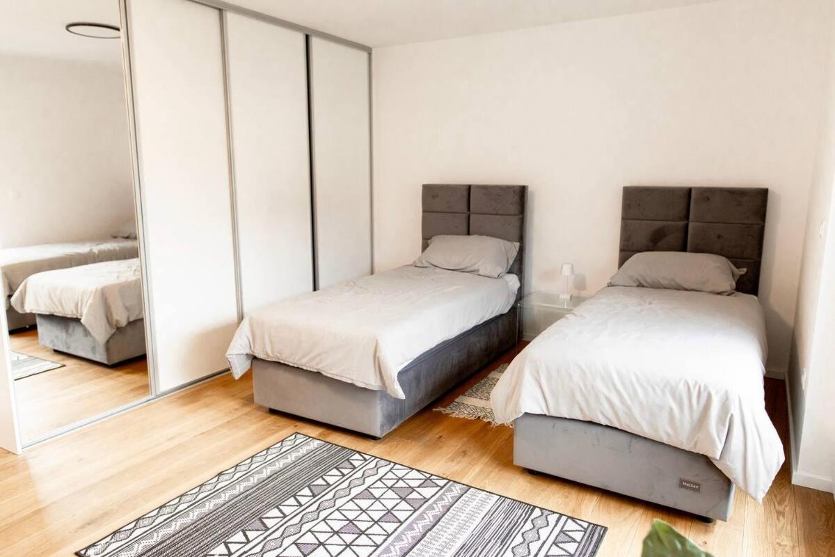Aura Apartments ゴレンスカ地方 エクステリア 写真