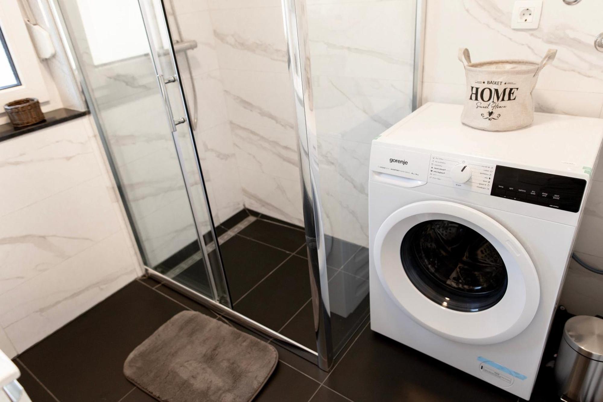 Aura Apartments ゴレンスカ地方 エクステリア 写真
