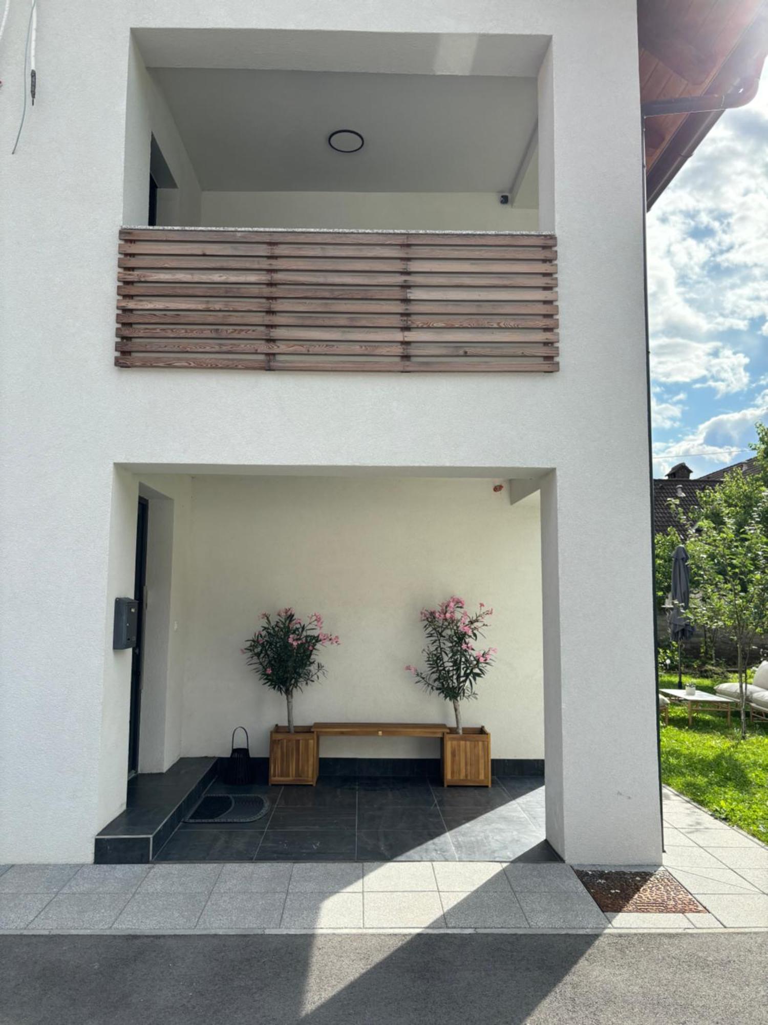 Aura Apartments ゴレンスカ地方 エクステリア 写真